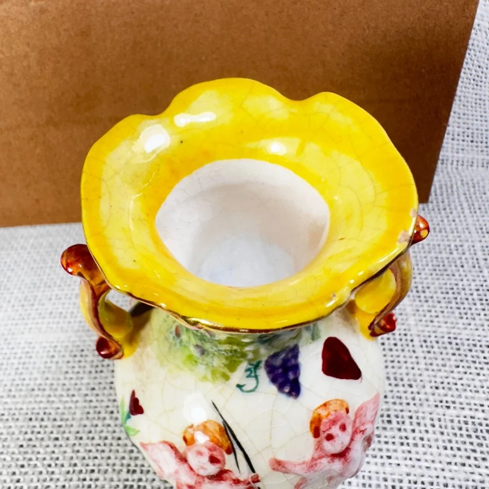Vintage Japan Cherub Vase Crackle Glaze Double Handle Putti‎ Cottage Decor 4.5